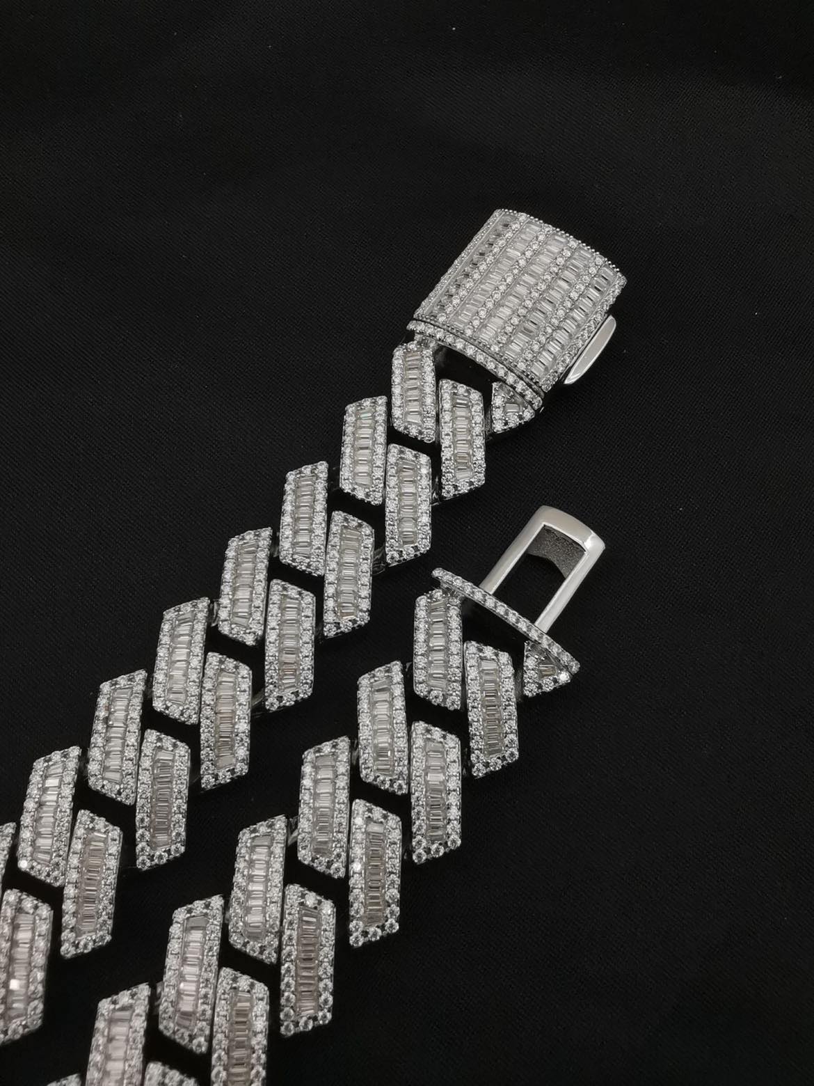 Moissanite Baguette Cuban Link Chain - 925 Silver